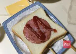 Illustration of how to make ham sandwich 6