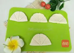 Douxiang lotus leaves Illustration of how to make steamed buns 10