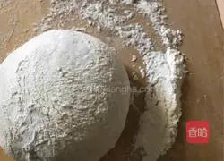 Illustration of how to make lentil and pork pie 4