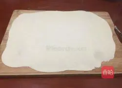 Illustration of how to make scallion pancakes 5