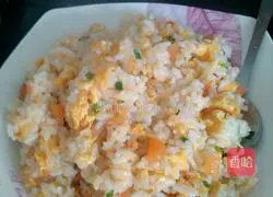 Illustration of how to make tomato and egg fried rice 14
