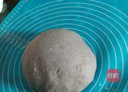 Illustration of how to make black rice noodles steamed buns 5