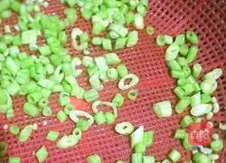 Illustration of how to make fried rice with green beans and ham 4