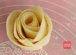 Illustration of how to make rose dumplings 8