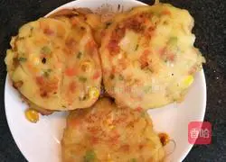 Illustration of how to make potato pancakes 6