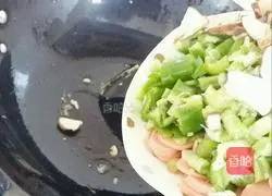 Illustration of how to make homemade egg fried rice 8