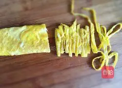 Illustration of how to make shrimp wontons 10