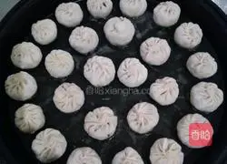 Illustration of how to make rice and minced pork buns 5