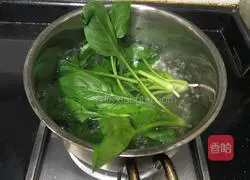 Illustration of how to make minced pork noodles 11