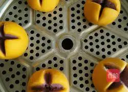 Illustration of how to make purple sweet potato and pumpkin blossom steamed buns 12