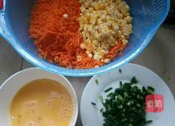 Illustration of how to make carrot and egg fried rice 2