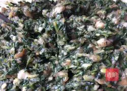 Illustration of how to make shepherd's purse wontons 7 