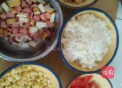 Illustration of how to make fried rice with assorted meatballs 1