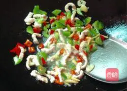 Illustration of how to make double pepper noodles 6