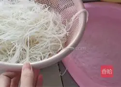 Illustration of home-style fried rice noodles 1