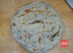 Illustration of how to make black sesame sauce layer cake 9