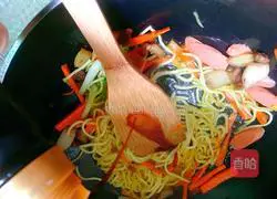 Illustration of Homemade Fried Noodles 6