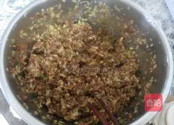 Illustration of how to make dumplings stuffed with pork and cabbage 7