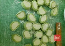 Illustration of how to make vegetable dumplings 5