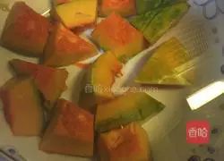 Illustration of how to make pumpkin steamed buns 1