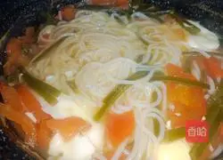 Illustration of how to make egg tomato rice noodles (oil-free version) 10