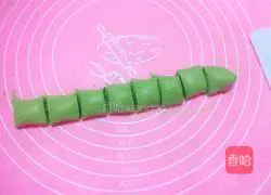 Illustration of how to make colorful glutinous rice balls 11