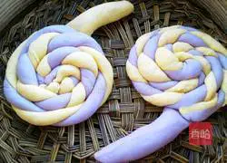 Illustration of how to make pumpkin and purple sweet potato lollipop steamed buns 16