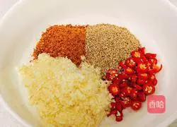 Illustration of how to make spicy and sour cold noodles 4