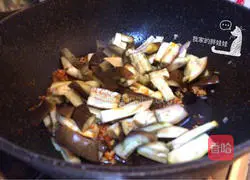 Illustration of how to make oyster sauce and eggplant noodles 5