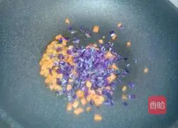 Illustration of how to make pastoral egg fried rice 3