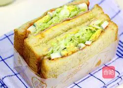 Illustration of how to make marshmallow sandwich 13