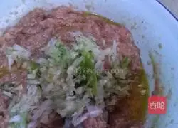 Illustration of how to make dumplings 2