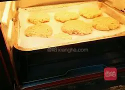 Illustration of making oatmeal coarse grain cake 8