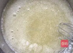 Illustration of how to make egg white sesame crispbread 3