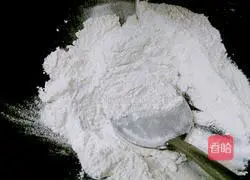 Illustration of how to make rice dumplings 3