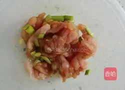 Illustration of how to make old Beijing style bacon fried cakes 3