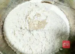 Illustration of how to make milk-flavored steamed buns 3