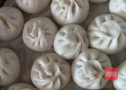Illustration of how to make Xiaolong Pork Buns 6