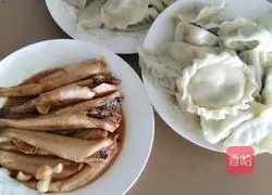 Illustration of how to make leek, cabbage and pork dumplings 10