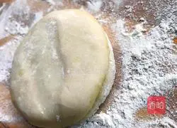 Illustration of how to make hot noodle pancakes 4