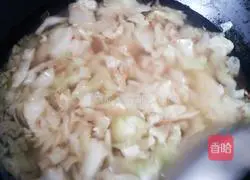 Illustration of how to make mixed noodles 7