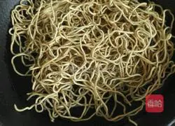 Illustration of how to make vegetarian fried noodles 2