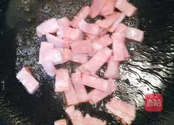 Illustration of how to make bacon and egg fried rice 13