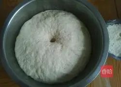 Illustration of how to make pork and eggplant stuffed buns 7