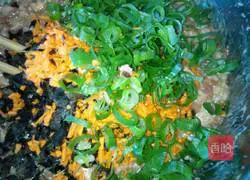 Illustration of how to make pork and cabbage buns 10