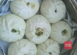 Illustration of how to make celery and dried bean buns 14