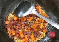 Illustration of how to make sausage braised rice 4