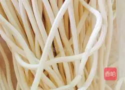 Vegetarian Egg Fried Noodles Recipe Illustration 5