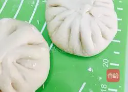Illustration of how to make carrot meat buns 18