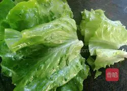 Illustration of how to make fruit and vegetable sandwiches 3